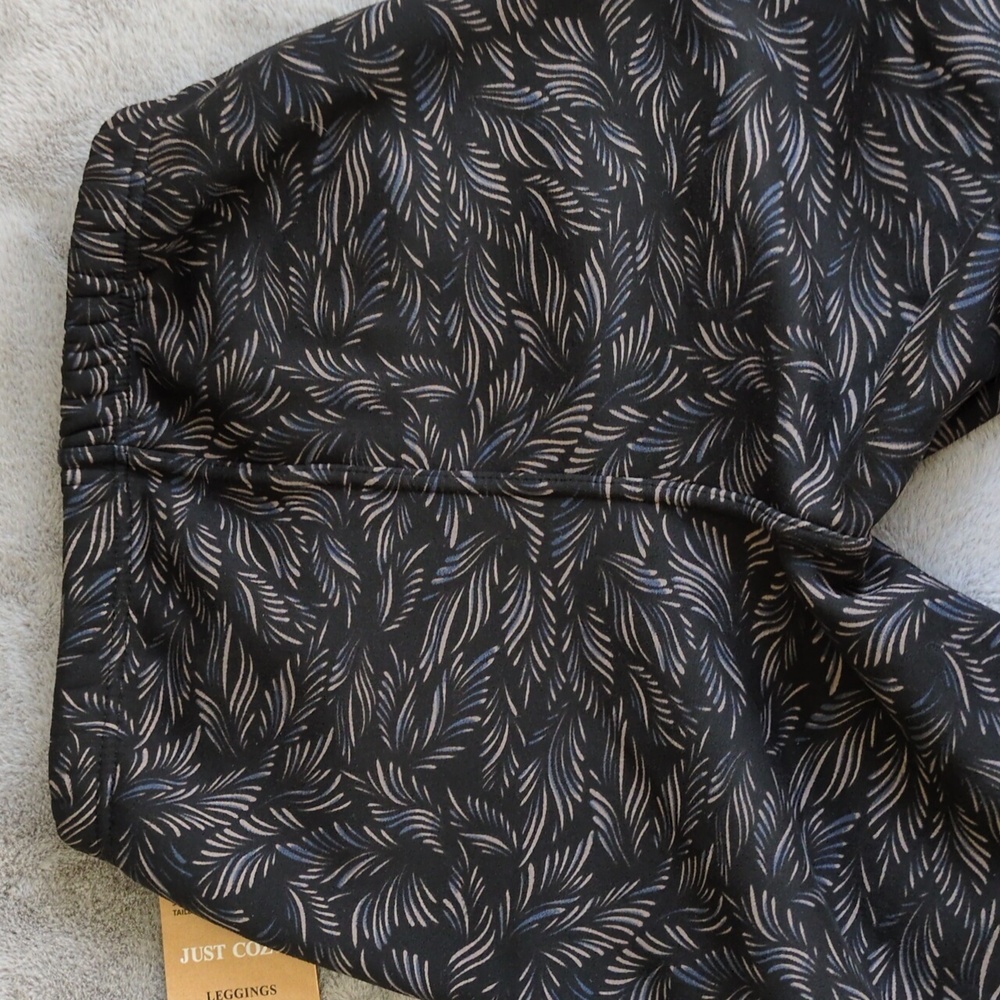 NWT Just Cozy Black and Taupe Leaf Print Leggings-Size M/L - Picture 4 of 6
